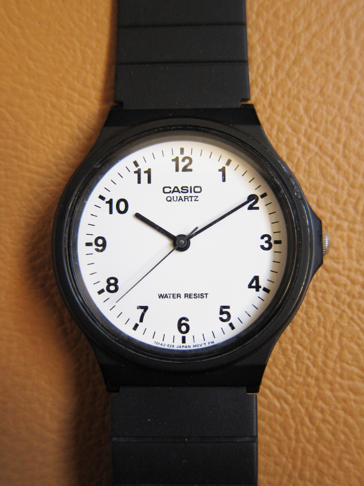 CASIO MQ-24 Unisex Quartz Watch w/ White Dial & Arabic Numerals