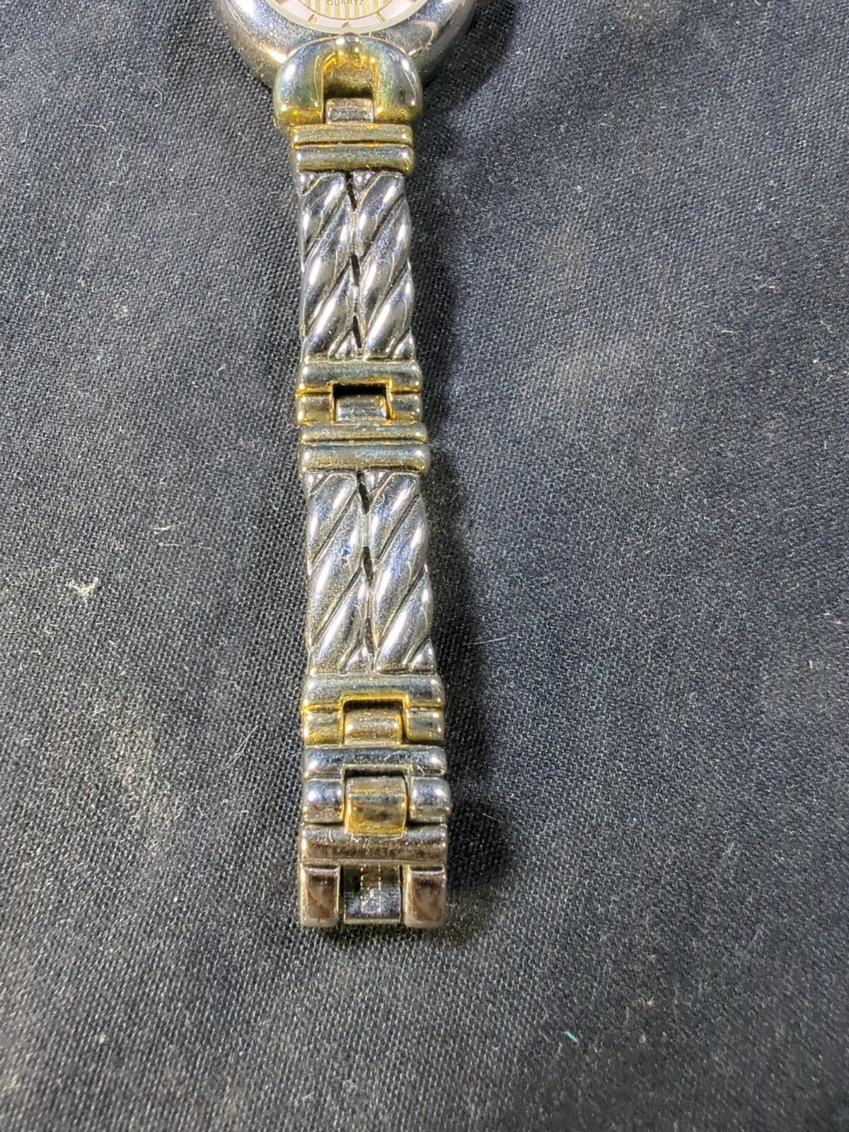 GVii Gold & SILVER womens watch Water Resistance Needs battery V377 2364QB