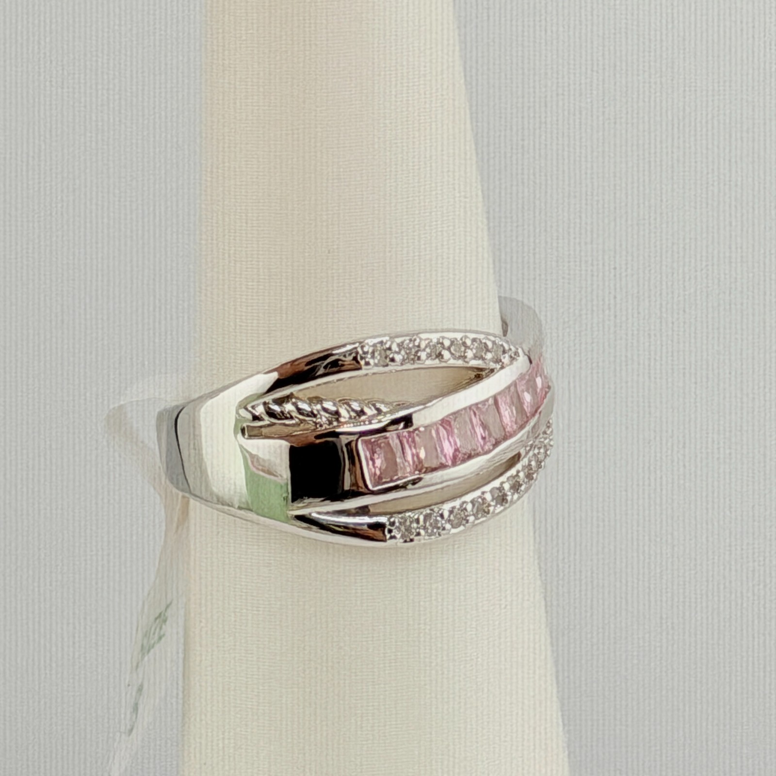 Bomb Party Ring Sz 8 “Simplicity in the Details” Rose Quartz on Rhodium RBP6384