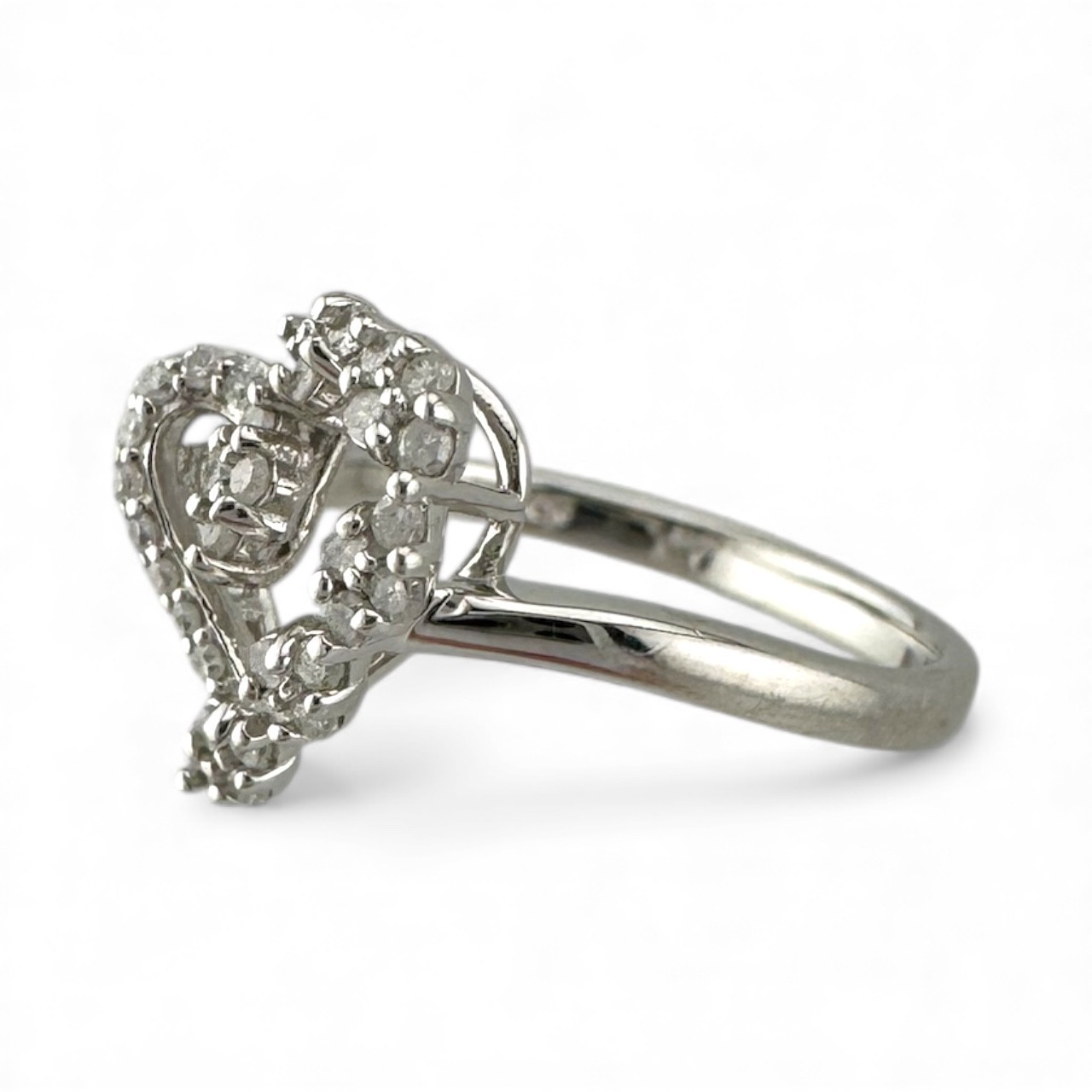 Estate 10K White Gold Diamond Heart Ring 0.27ctw Size 6.5 2.36g
