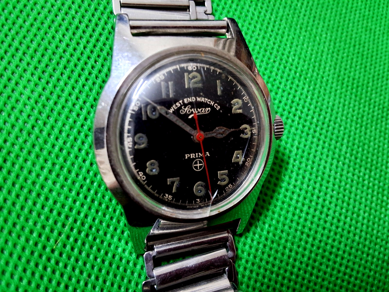 Vintage West End Sowar Prima Manual wind 17 jewels Wrist Watch 36 mm Swiss Made.