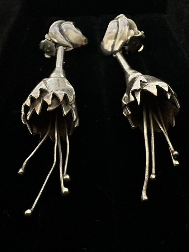 Antonio Pineda Taxco Mexico 970 Silver Flower floral Drop Clip Earrings
