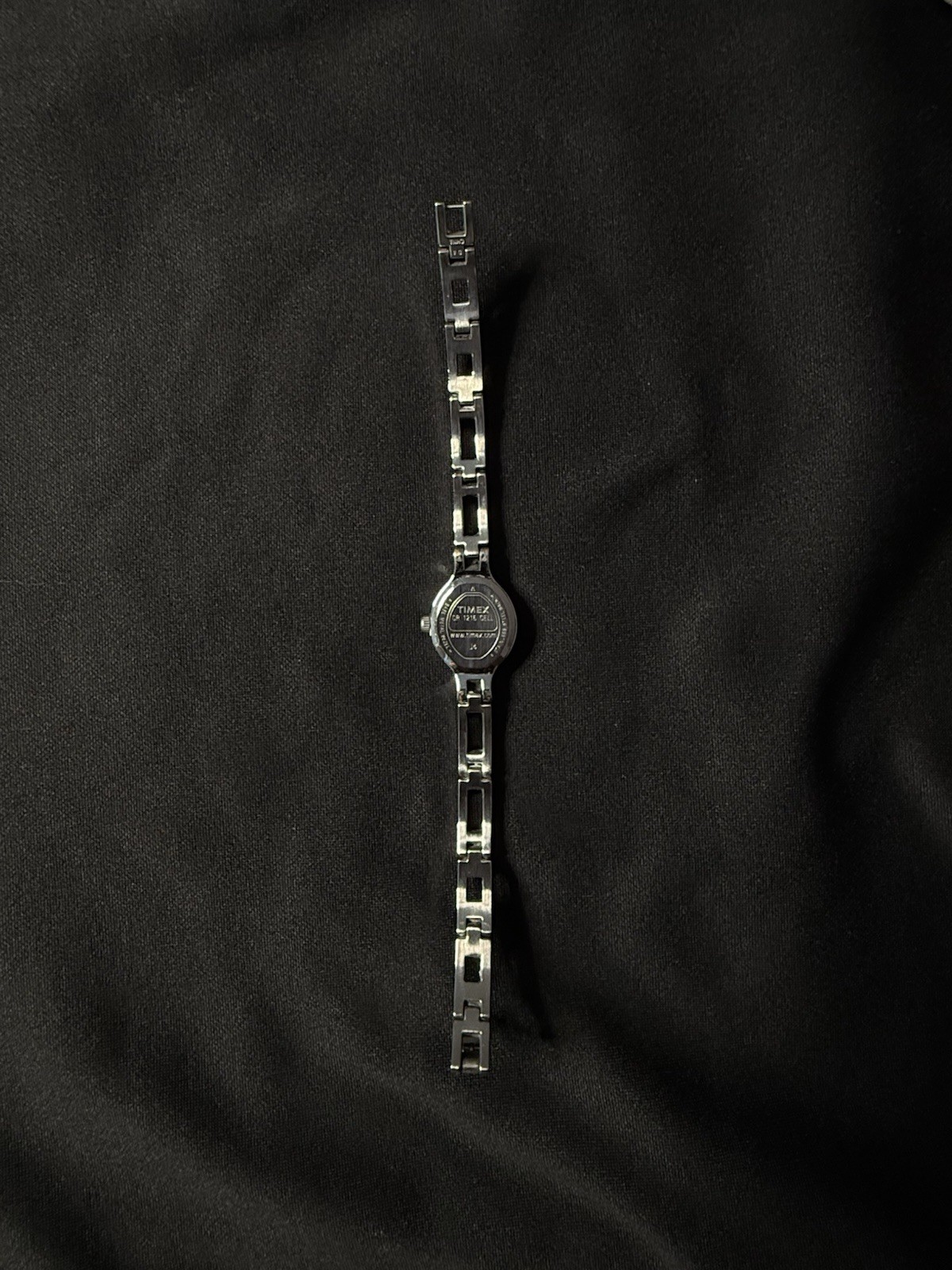 Vintage 2001 Timex Ladies Quartz Watch Two Tone Dress Bracelet — Working As-Is