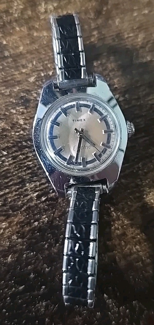 Vintage Timex Electric Ladies watch Silver/ Navy Blue For Repair Or Parts…