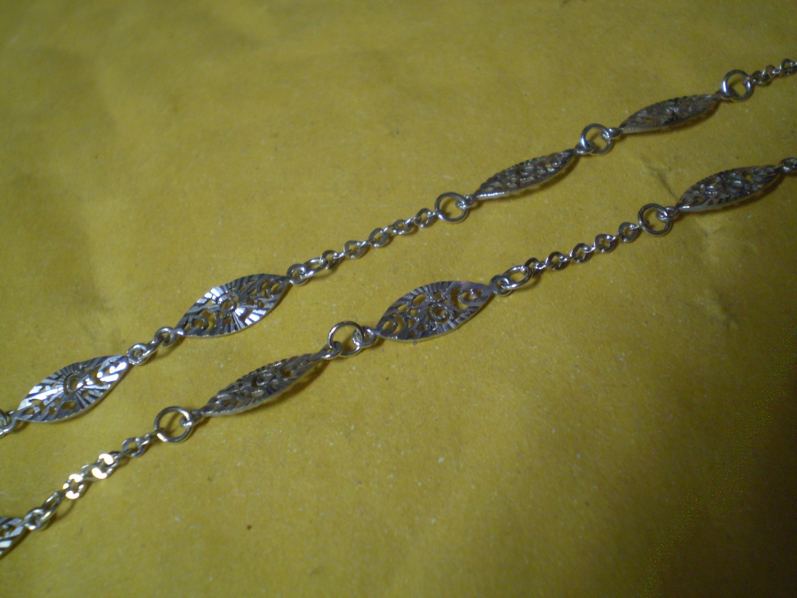 14K White Gold Ladies Fillagree Link Bracelet Anklet 2.4 Grams 10 Inch