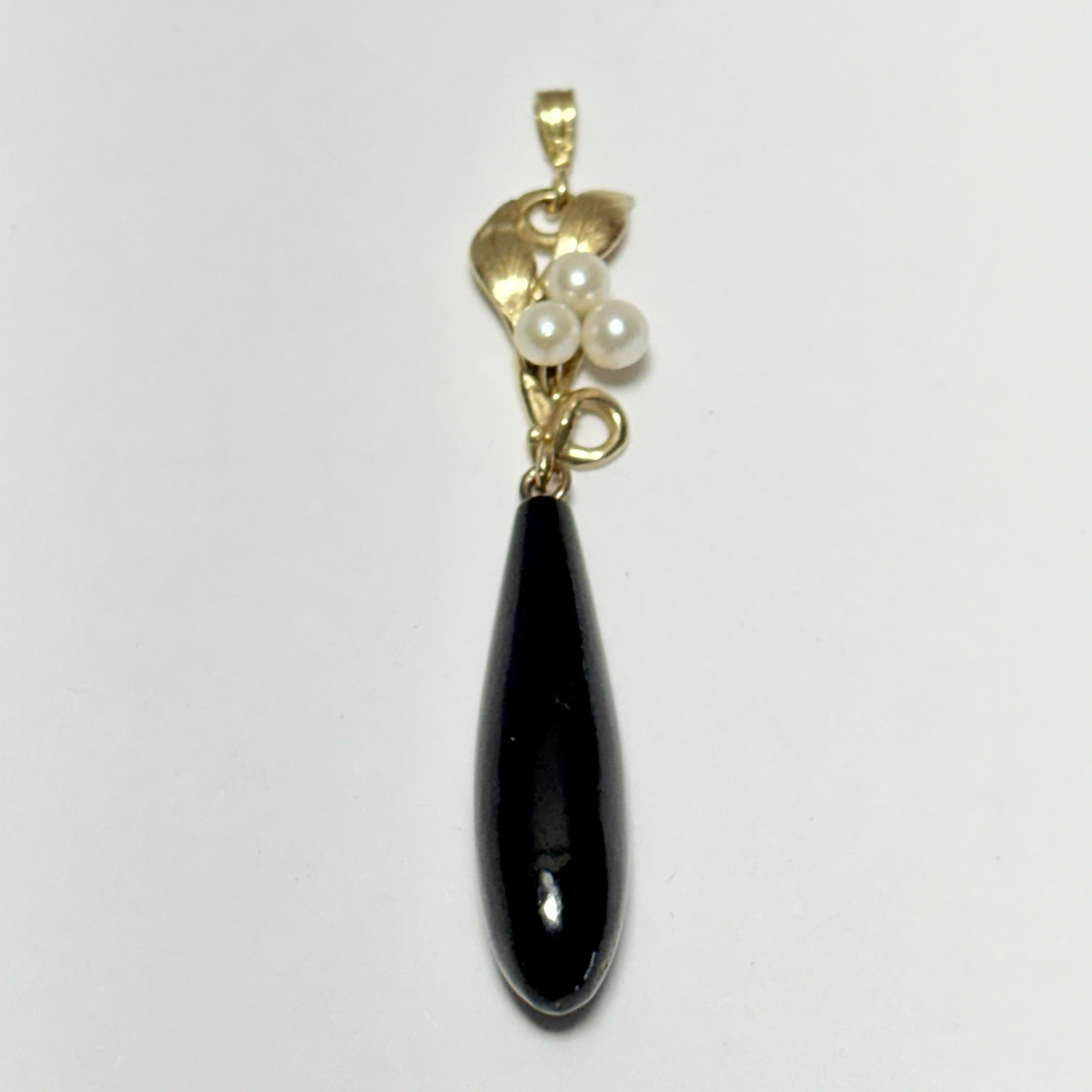 Vintage 13K Yellow Gold Black Coral Triple Pearl Leaf 44mm Dangle Pendant 1.95g