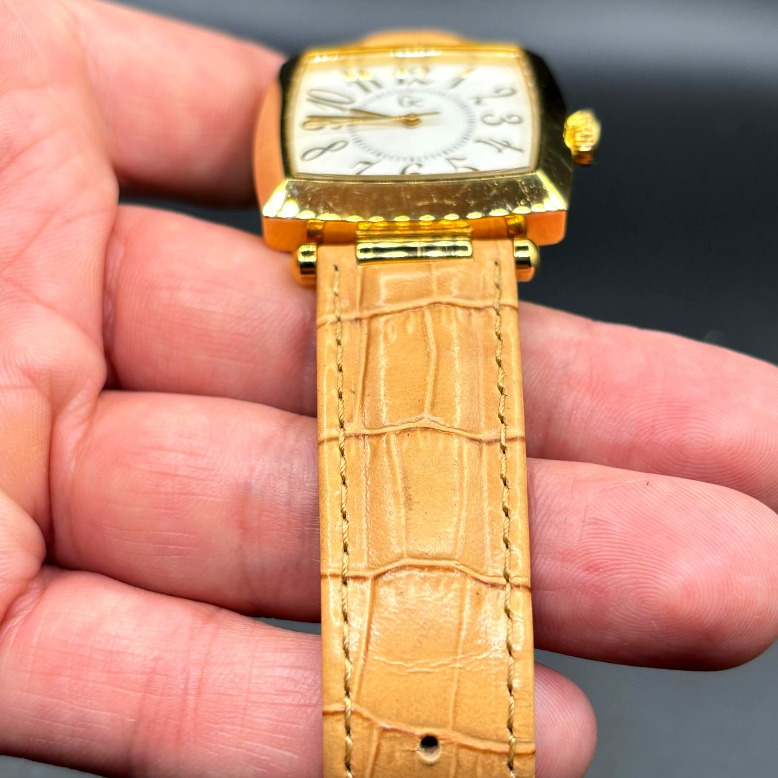 Vintage Gc 18500 Swiss Made Gold Tone Quartz Watch Full Set Box Papers