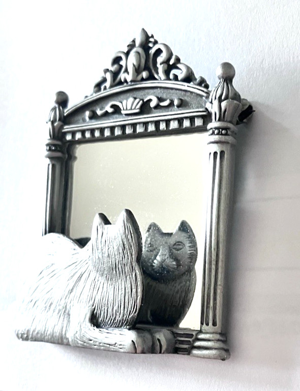 Vintage Brooch Pin- Cat Looking At Image In Mirror Real Glass Set In Pewter(2157