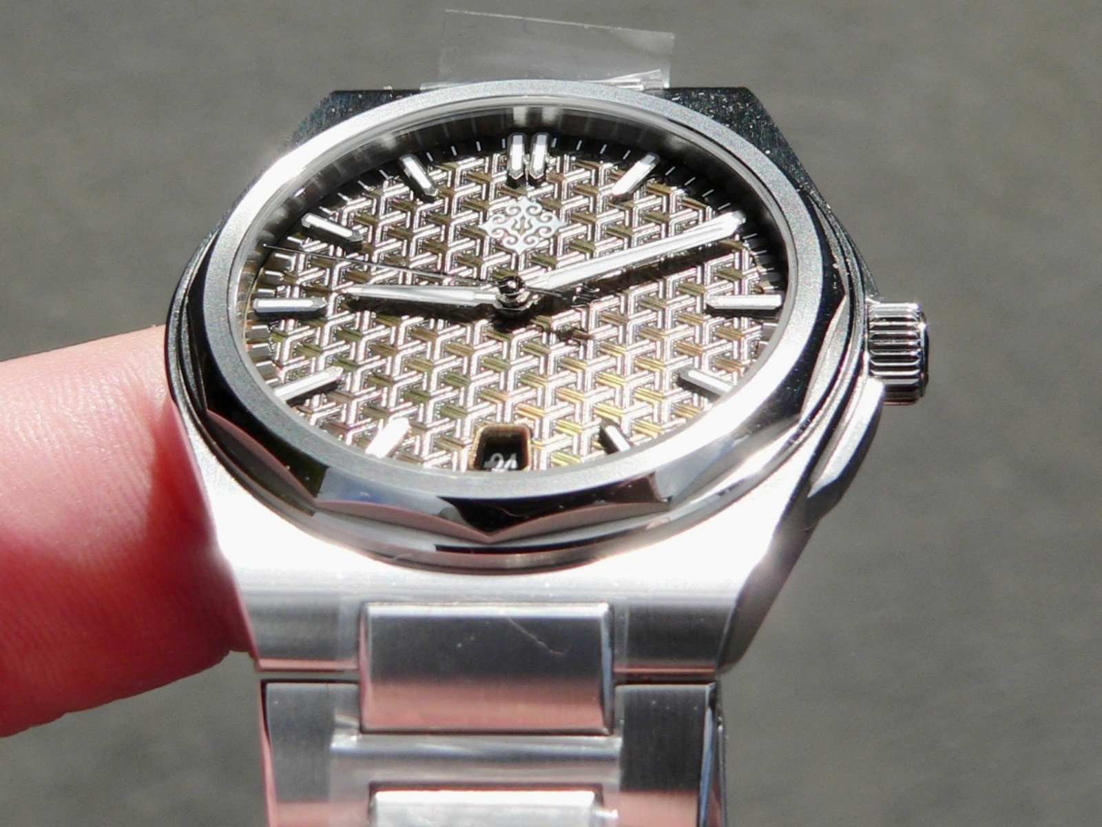 New IXDAO Warrior watch, mother of pearl dial, Miyota 9015 automatic, sapphire