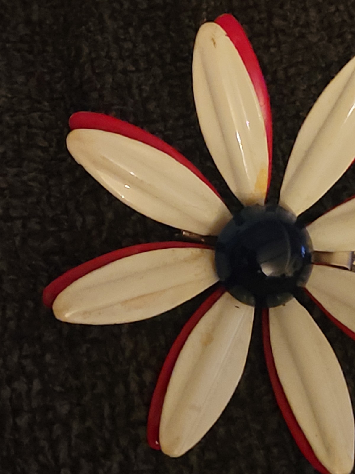 Vintage Stunning Enamel Flower Brooch 1950s To 1970s Good Condition CA E407-4
