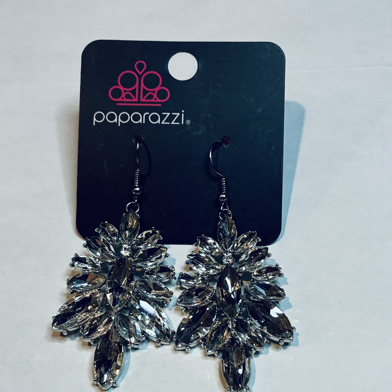 NWT Paparazzi Rhinestone Sparkle Silver Drop Earrings Dangle Wedding Jewelry
