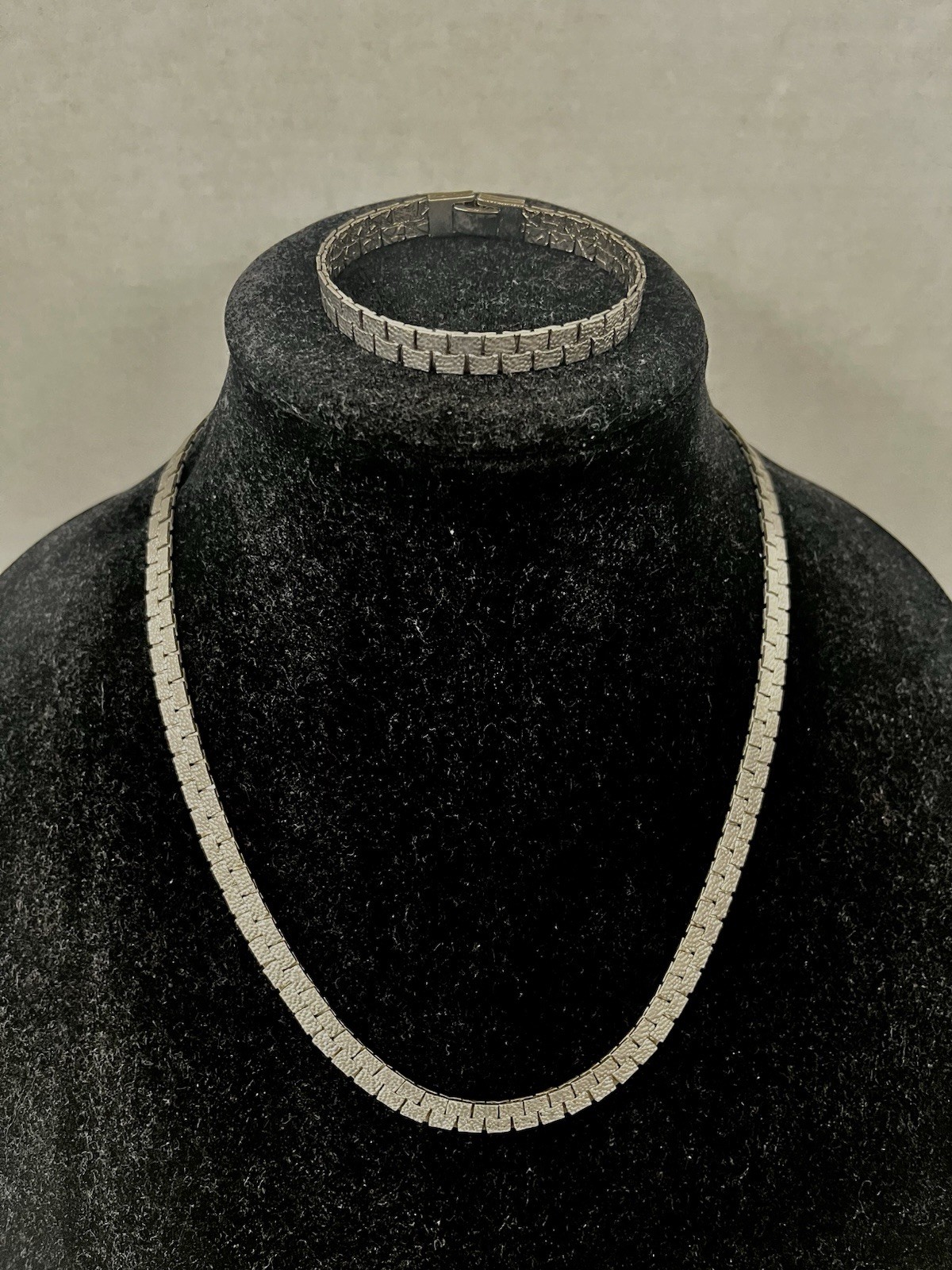 Silver Necklace & Bracelet Nugget Style Design – Marked 925