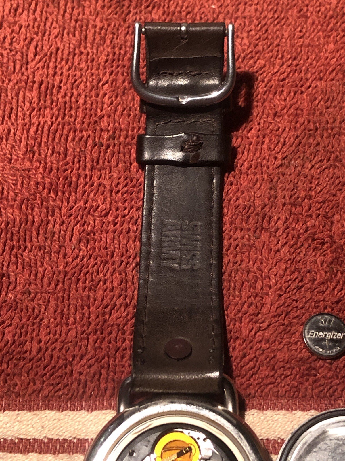 1995 Men’s Victorinox Swiss Army Calvary Watch Org Box & Papers Red Rivet LOOK