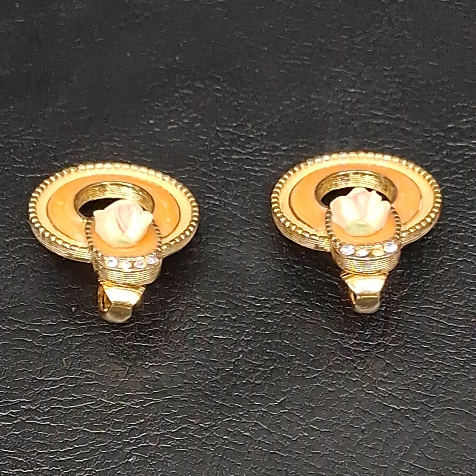 Vintage Brand 1928 Porcelain Flower AB Crystal Peach Enamel Earrings 18.340