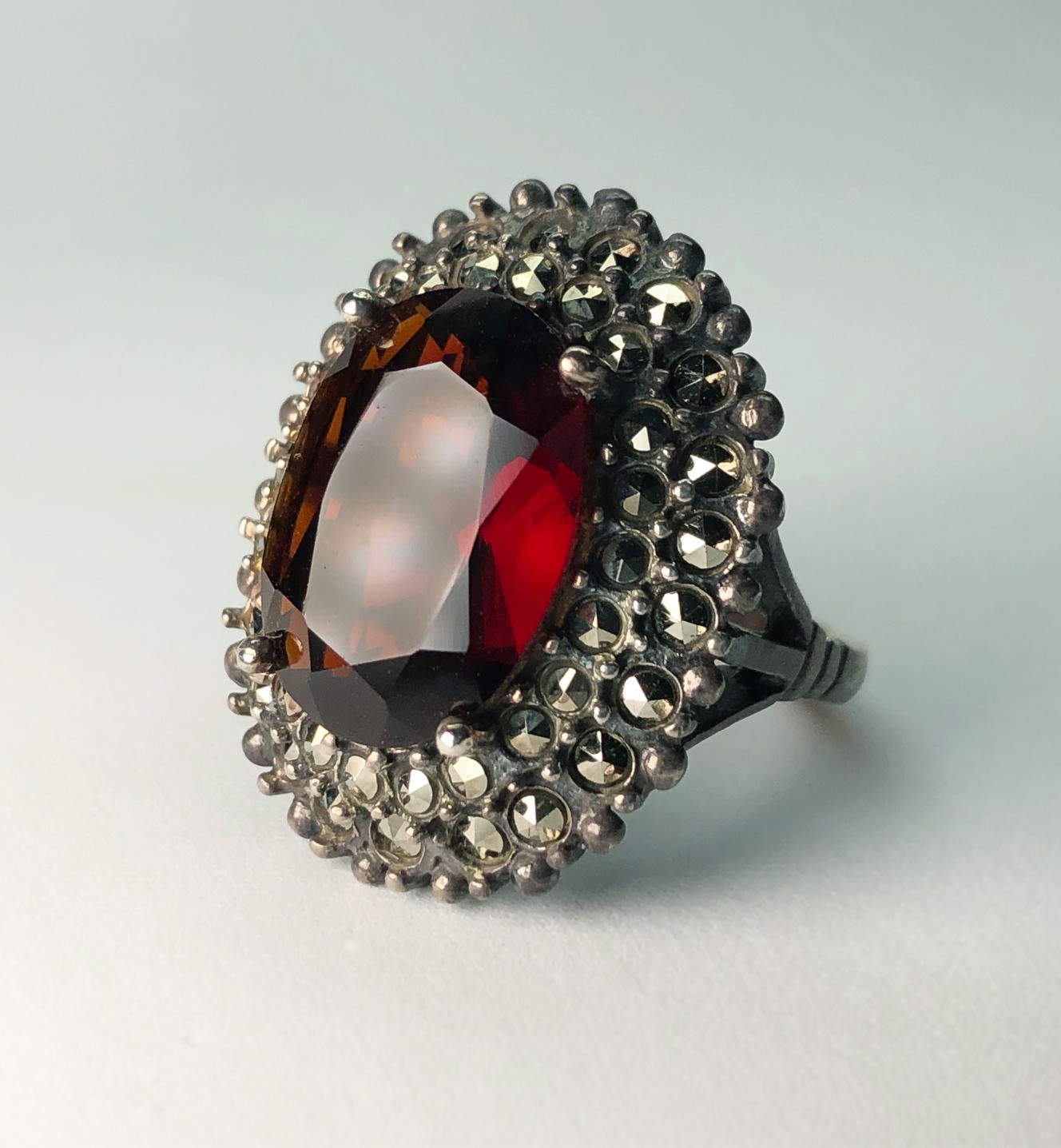 RARE Antique VICTORIAN Natural Large 10 Cts. RED ALMANDINE GARNET Sterling Ring
