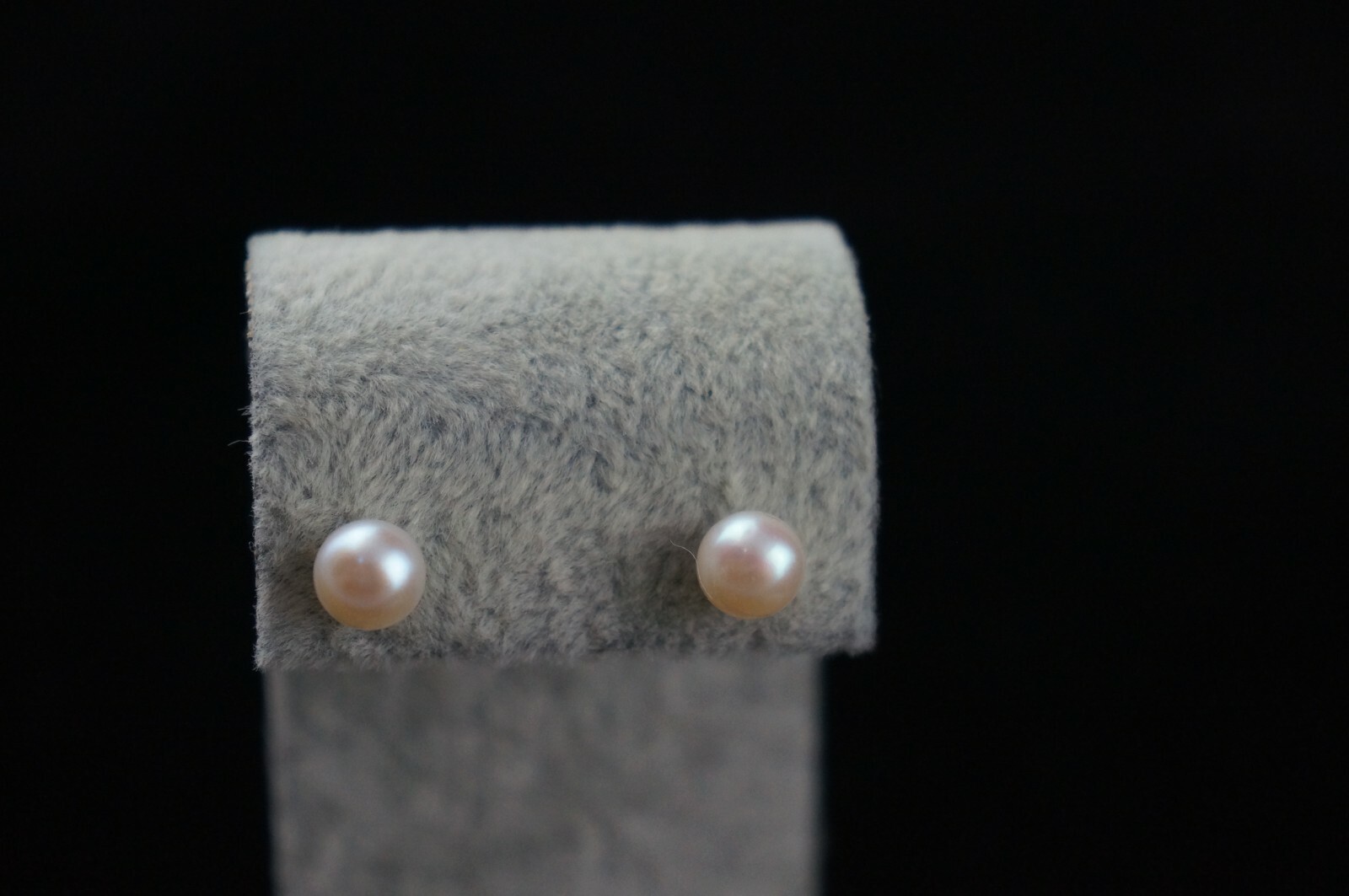 Dr. Pearl 5 mm White Freshwater Pearl with 925 Silver Stud Earring