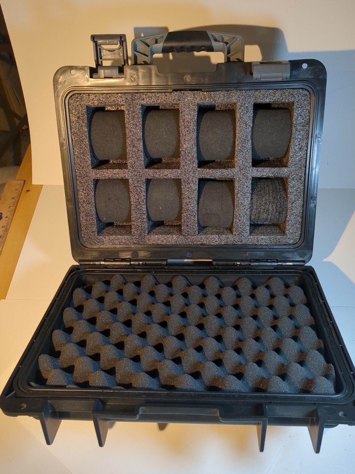 invicta 8-slot dive impact watch case .