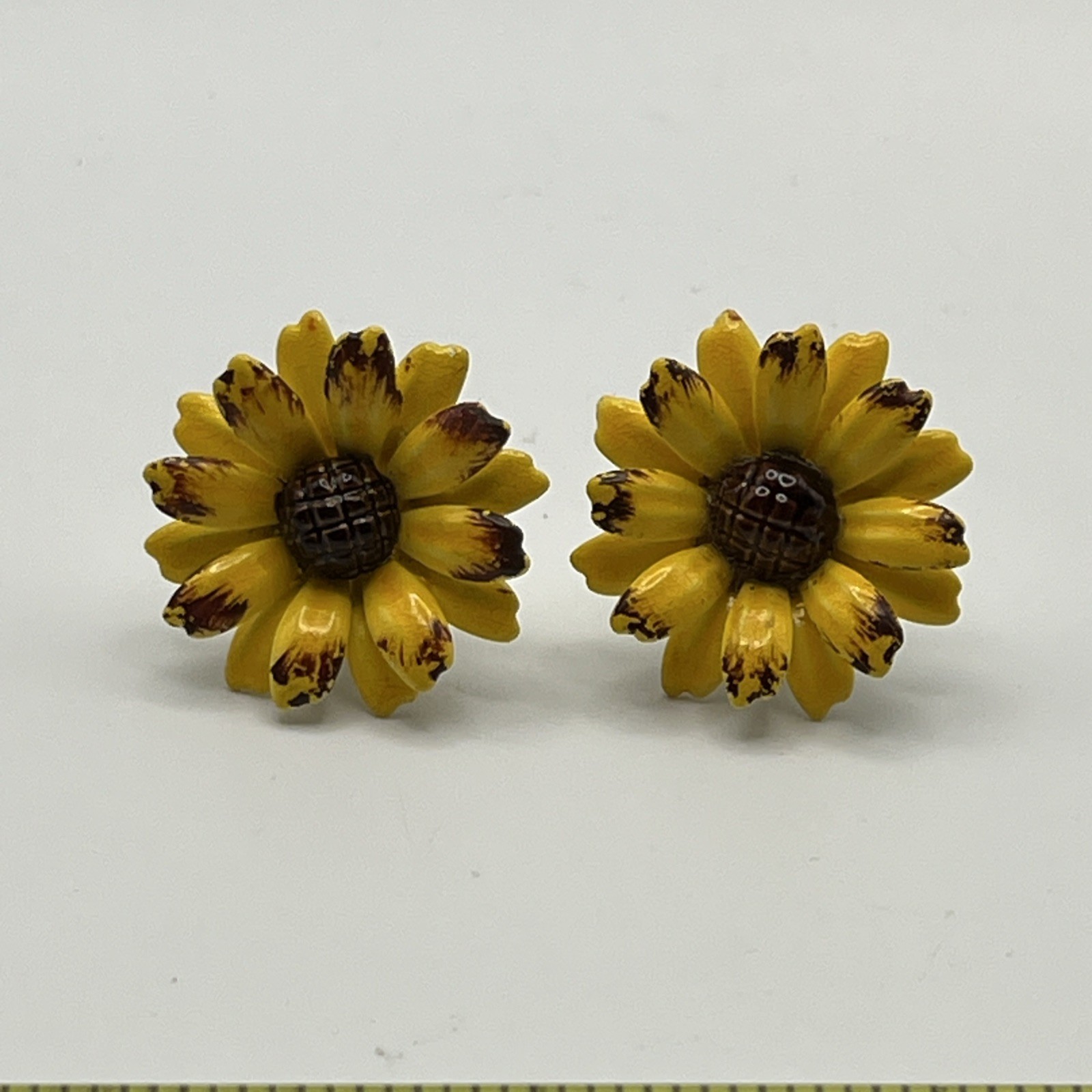 Vintage 1970s Enamel On Metal Sunflower Yellow Flower Clip In Earrings EUC
