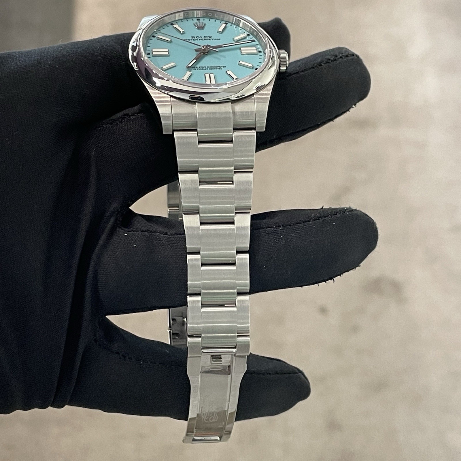 ROLEX OYSTER PERPETUAL 41mm TURQUOISE BLUE DIAL ref: 124300