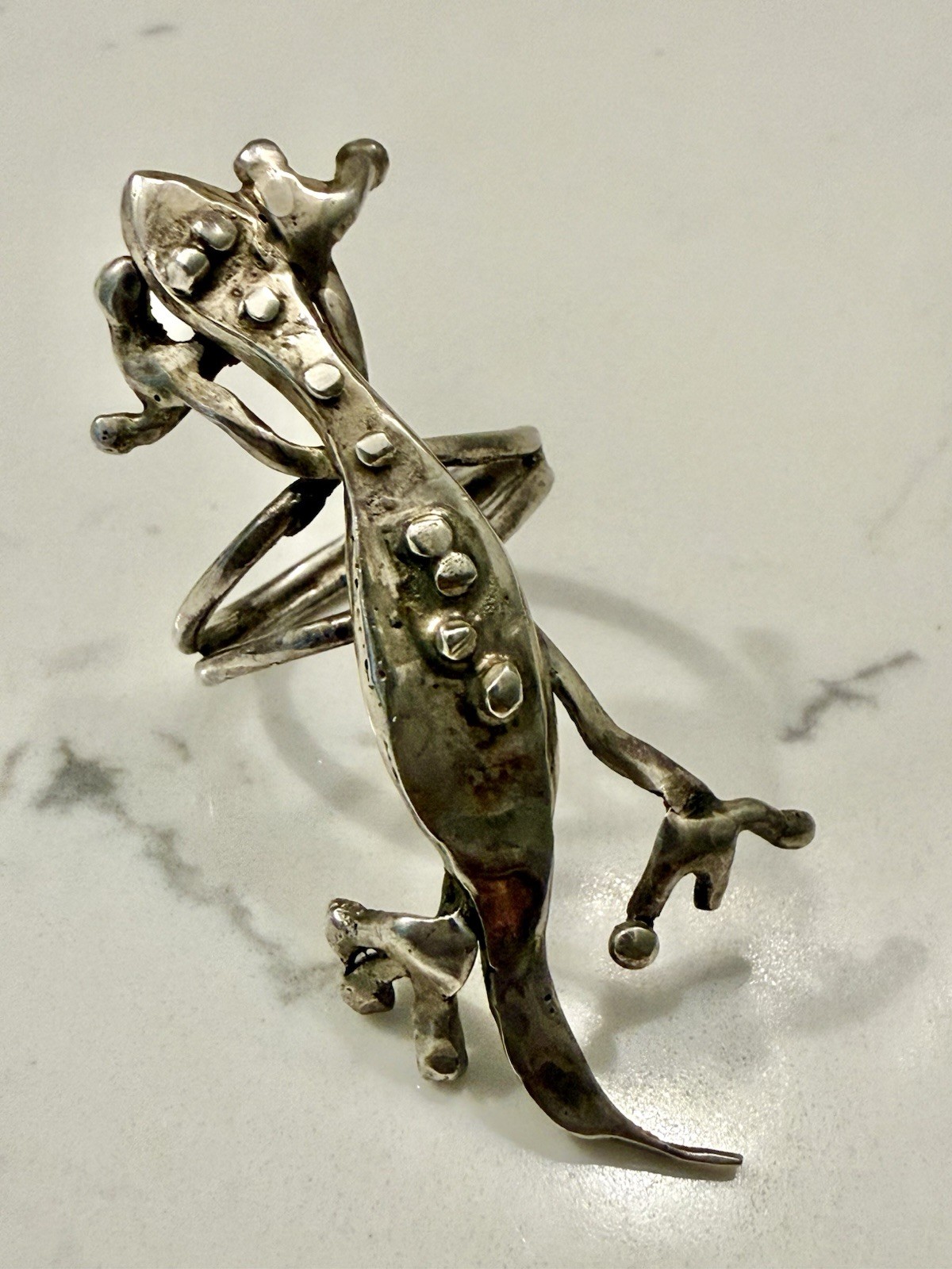 Vintage Native Gecko Lizard Sterling Silver Ring – size 9 – 8.8 Grams