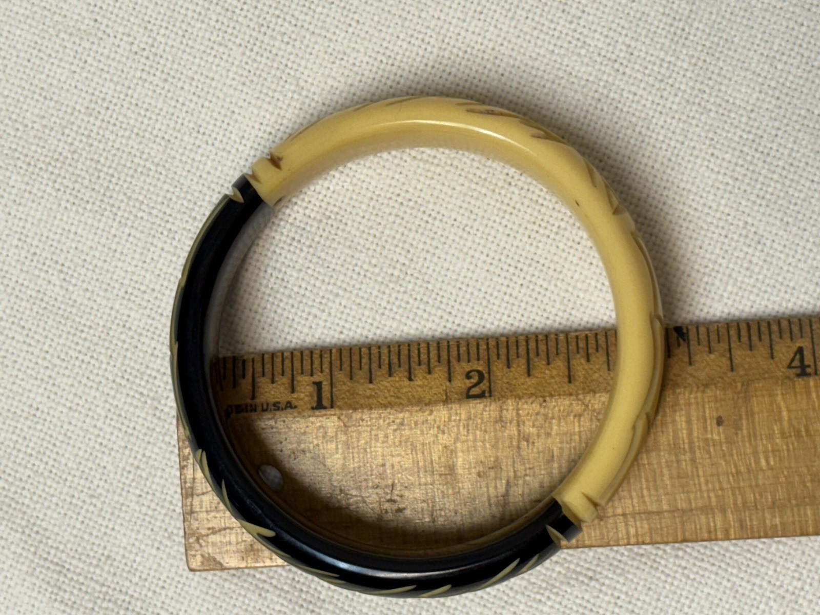 Vintage Unusual Carved 2 Tone Ivory Tone Brown Bangle Bracelet