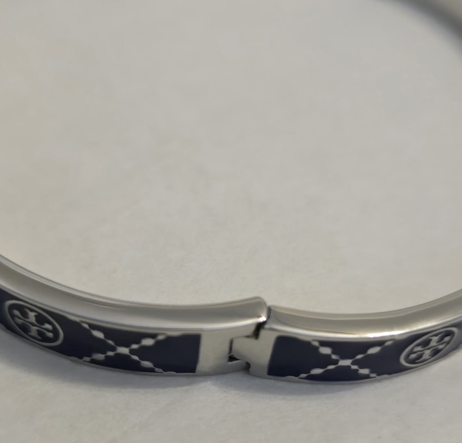 New Tory Burch Bracelet Icon T Monogram Logo Hinge Navy Blue Enamel Silver