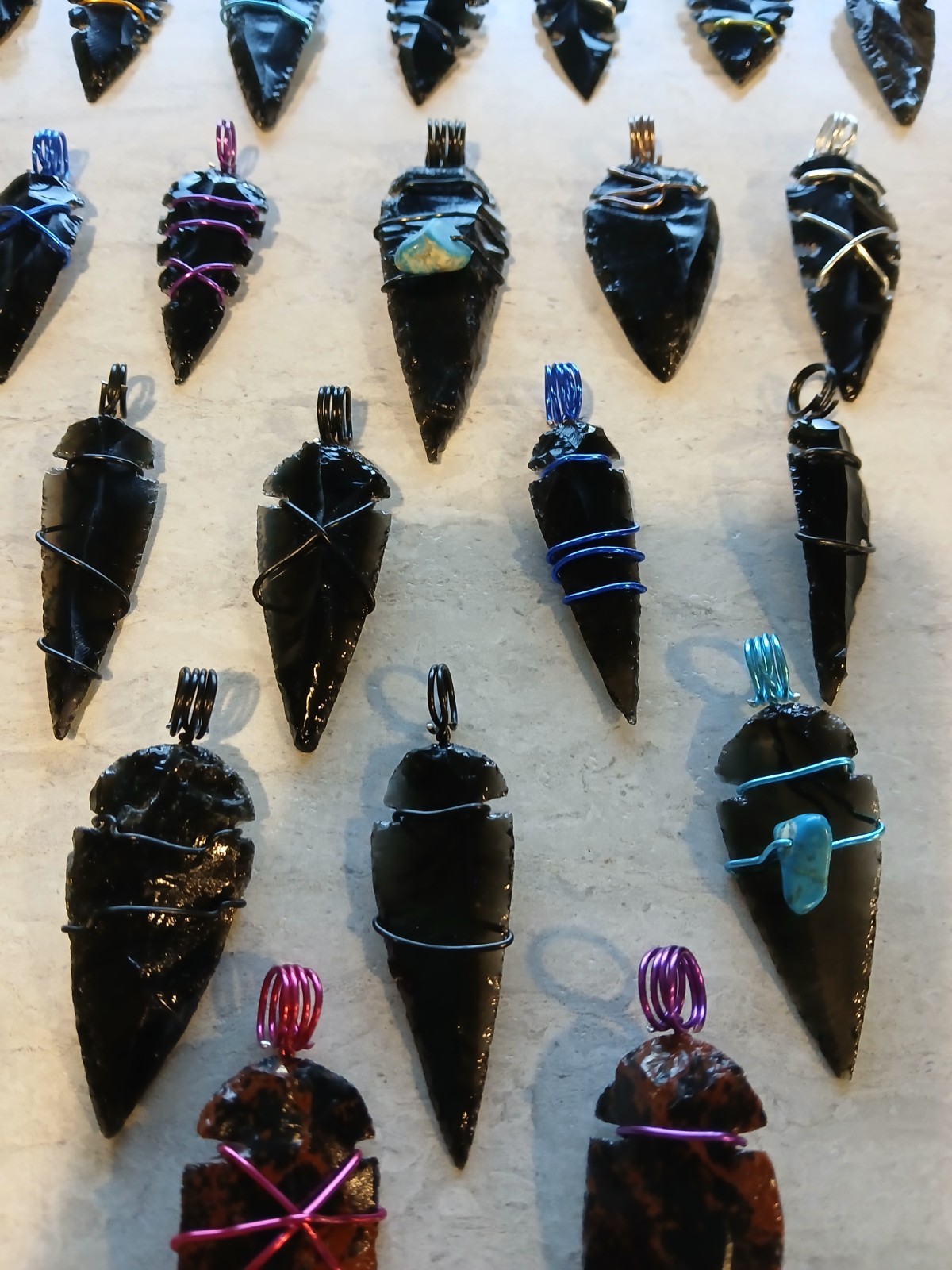 Wholesale 25pc obsidian wirewrapped arrowheads with necklace for resell