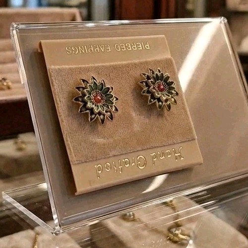 Vintage 1960s 1970s Green Enamel Flower Stud Earrings On Card NOS Mod Retro Boho