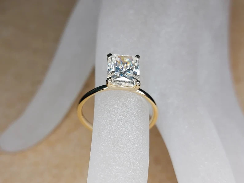 2.30Ct Radiant-Cut Lab Grown Diamond Solitaire Bridal Set Ring 14K Yellow Gold