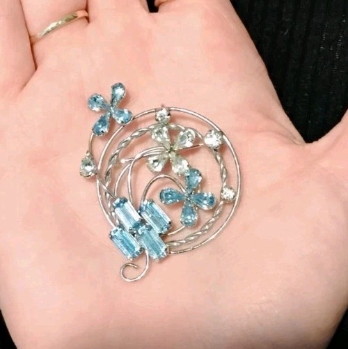 Vintage STAR ART Sterling Silver Twist Blue & White Crystal Flower Pin Pendant