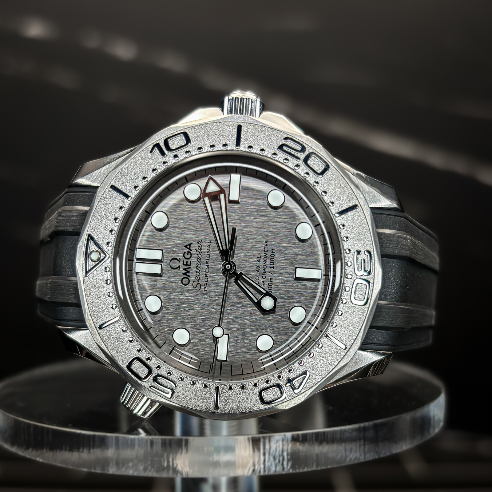 Omega Seamaster Diver 300M | Ref. 210.32.42.20.06.002 | 42mm | 2025 | Full Set