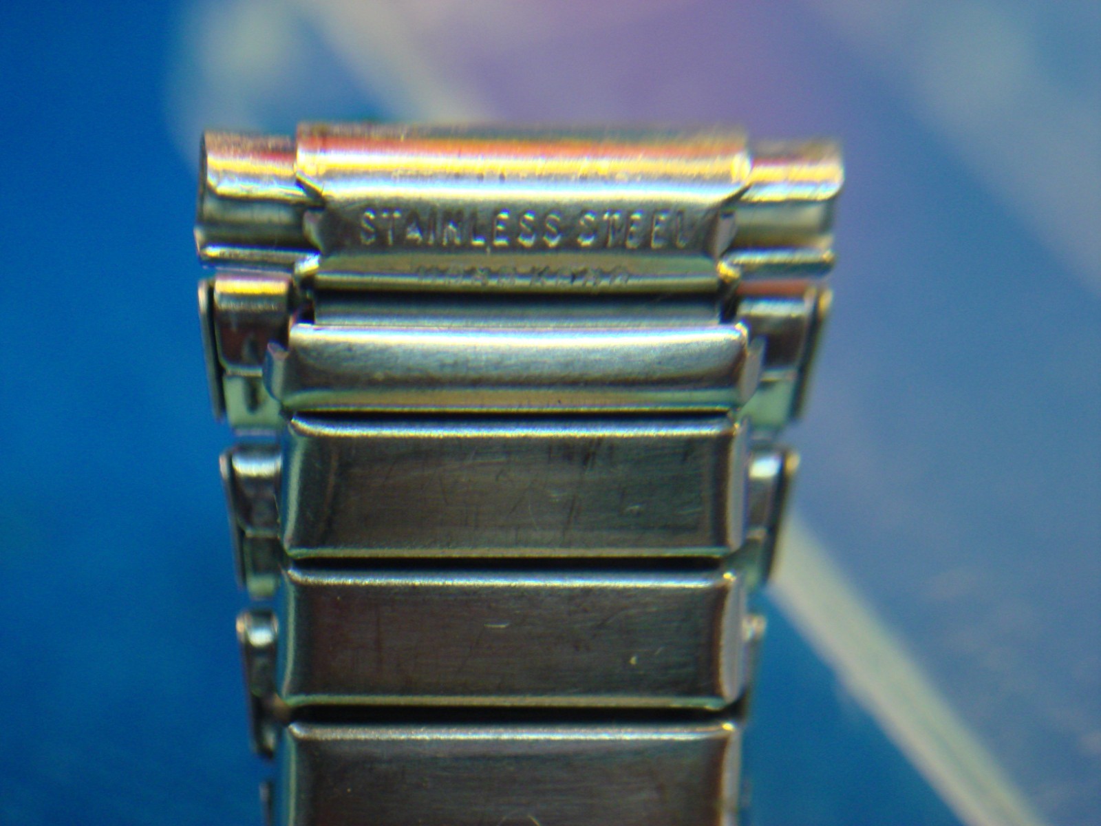 VINT. FLEX-ON BY KREISLER -SIL/GOLD TONE STAINLESS WATCH BAND – NOS – 10 – 14 MM