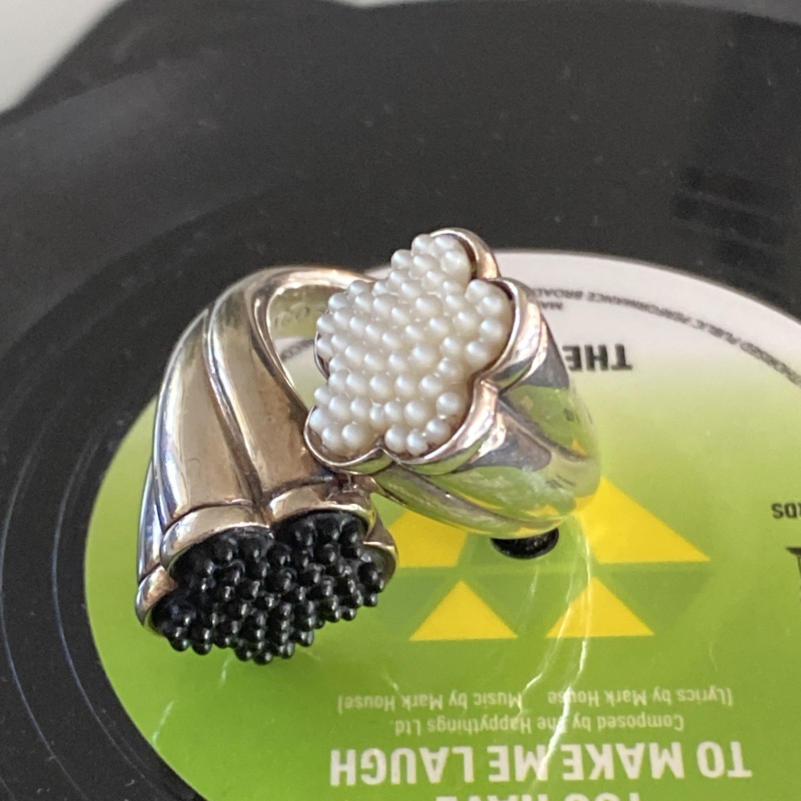 Lagos Caviar Silver, White & Black Ceramic Bead Ring Size 7