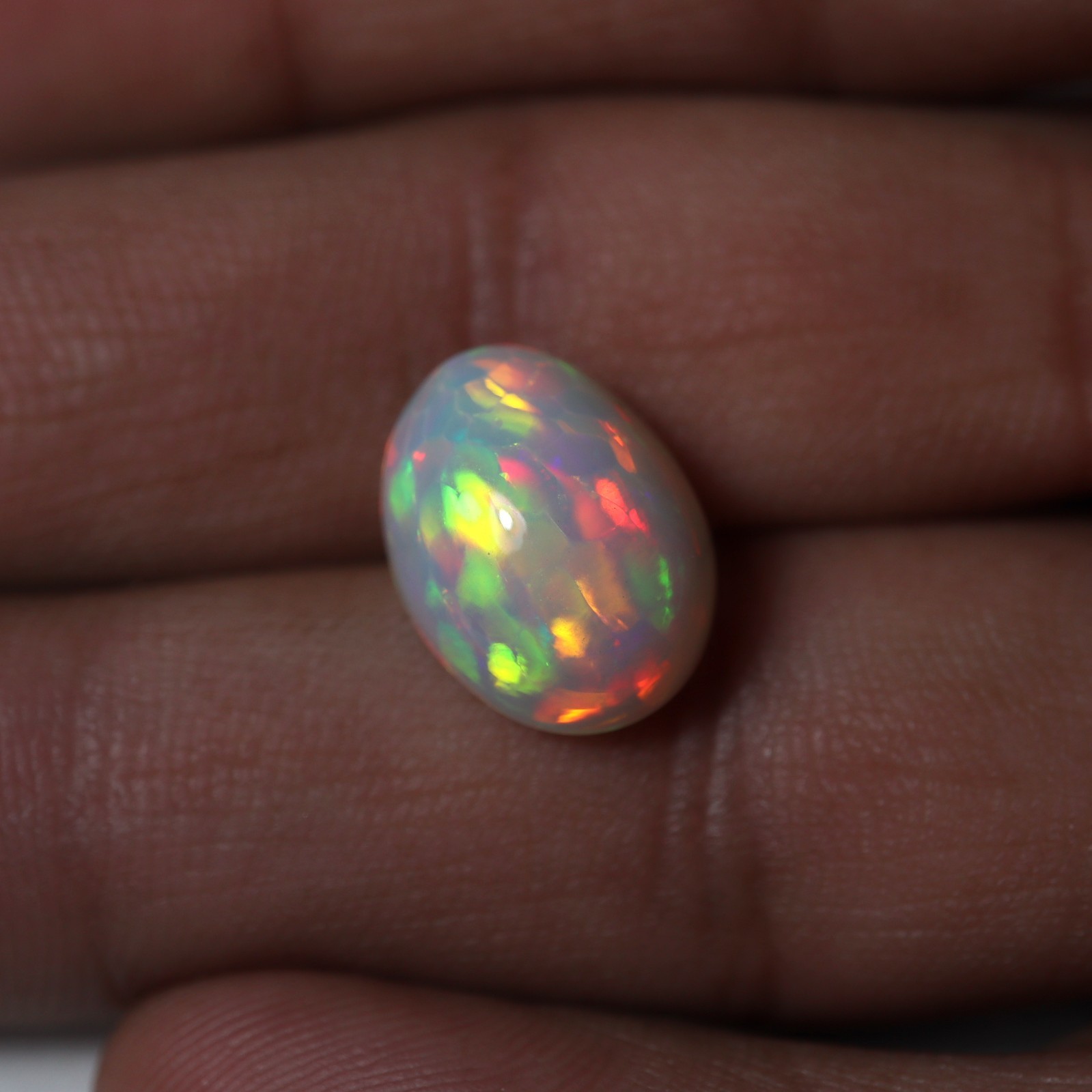6 Cts 14.6×10.8 MM Natural Honeycomb Multi Fire Ethiopian Opal Oval Cabochon