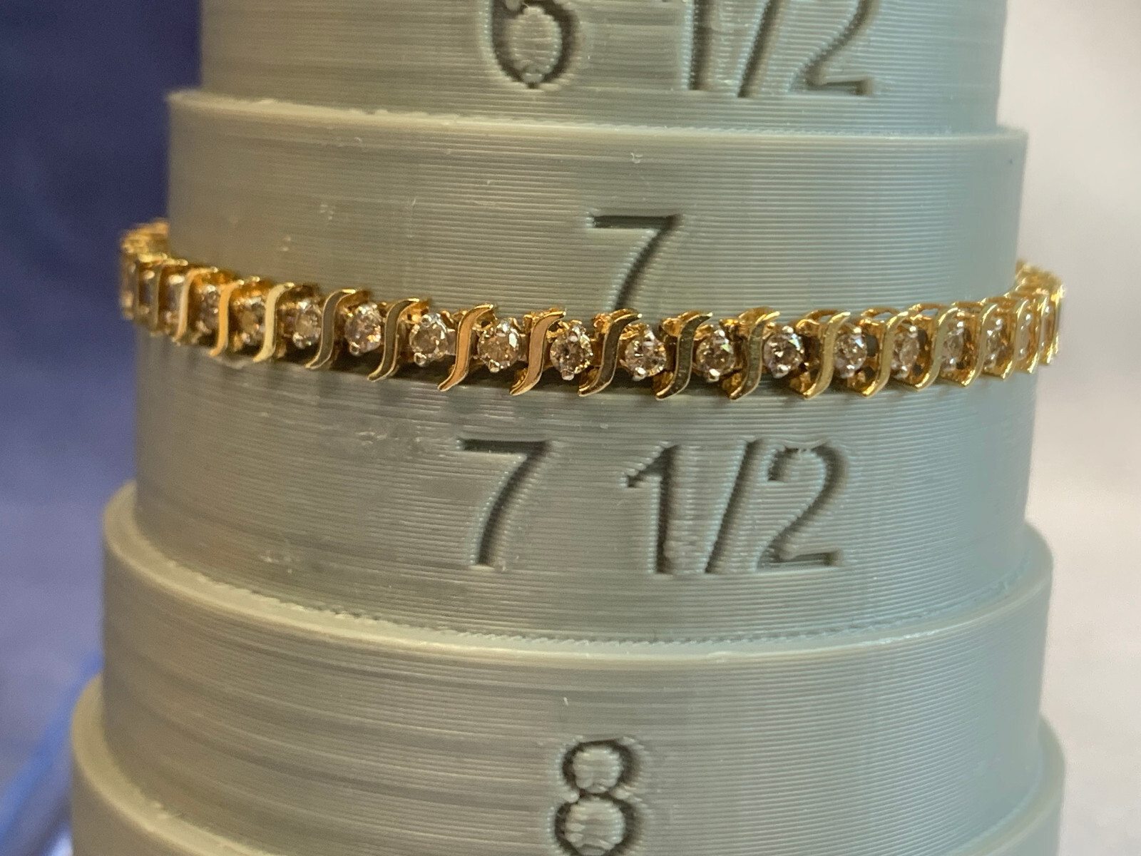 10K Yellow Gold Diamond Bracelet 7.71g Fine Jewelry 7″ Round Prong Box Clasp