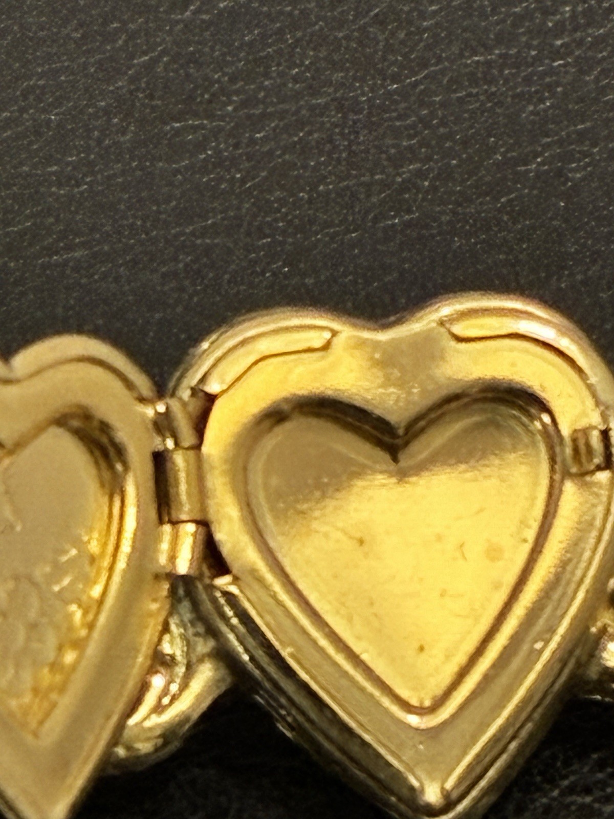 Vintage 1928 Jewelry Co Gold Tone Heart Locket Bar Pin Brooch Photo Holder 80s