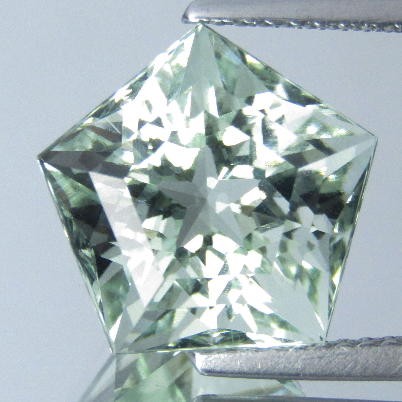 6.88Cts Nice Natural Green Amethyst (Prasiolite) 12.2mm Fancy Pentagon Cut Gem