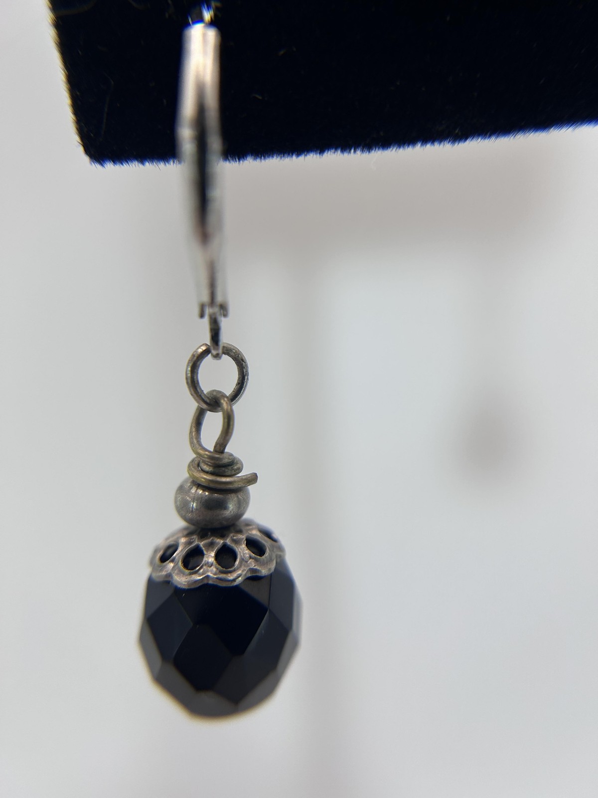 VTG Earrings Silver Tone Black Beaded Round Dangle Leverback Jewelry Fashion