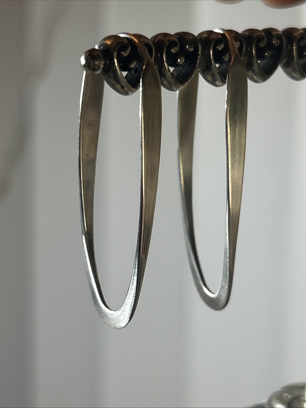 55. El Ed Levin 925 Sterling Silver Oval Hammered Hoop Earrings 43.5mm, 3.6g