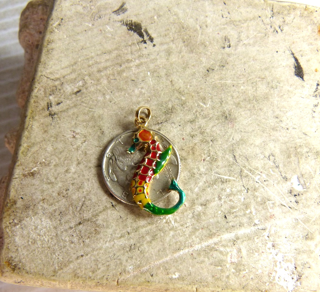 Gorgeous 14K Yellow Gold & Enamel Seahorse Pendant .585 Italy Estate Find !