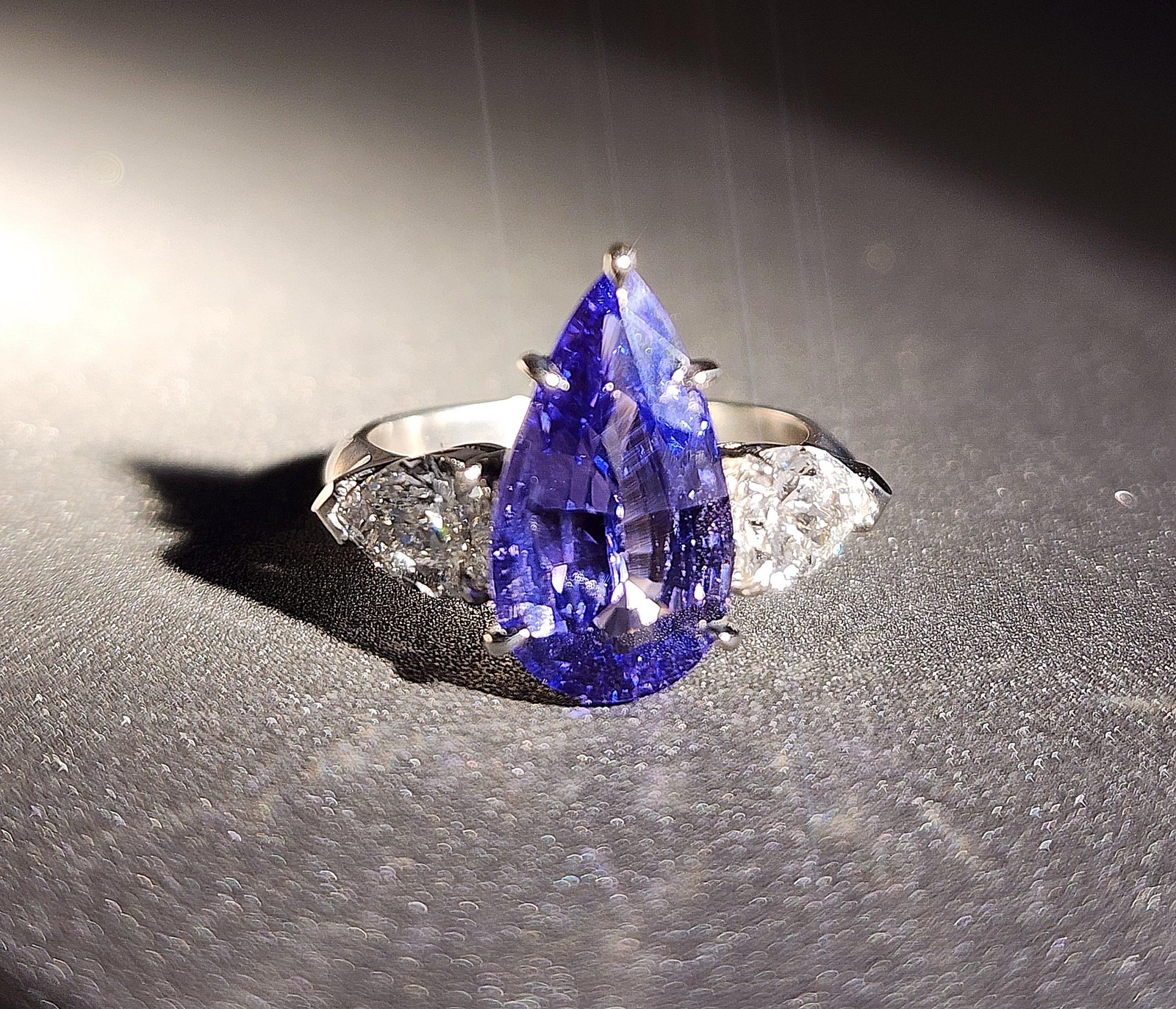 5.09 ct GIA Certified NH Color Change Sapphire & Diamond Ring