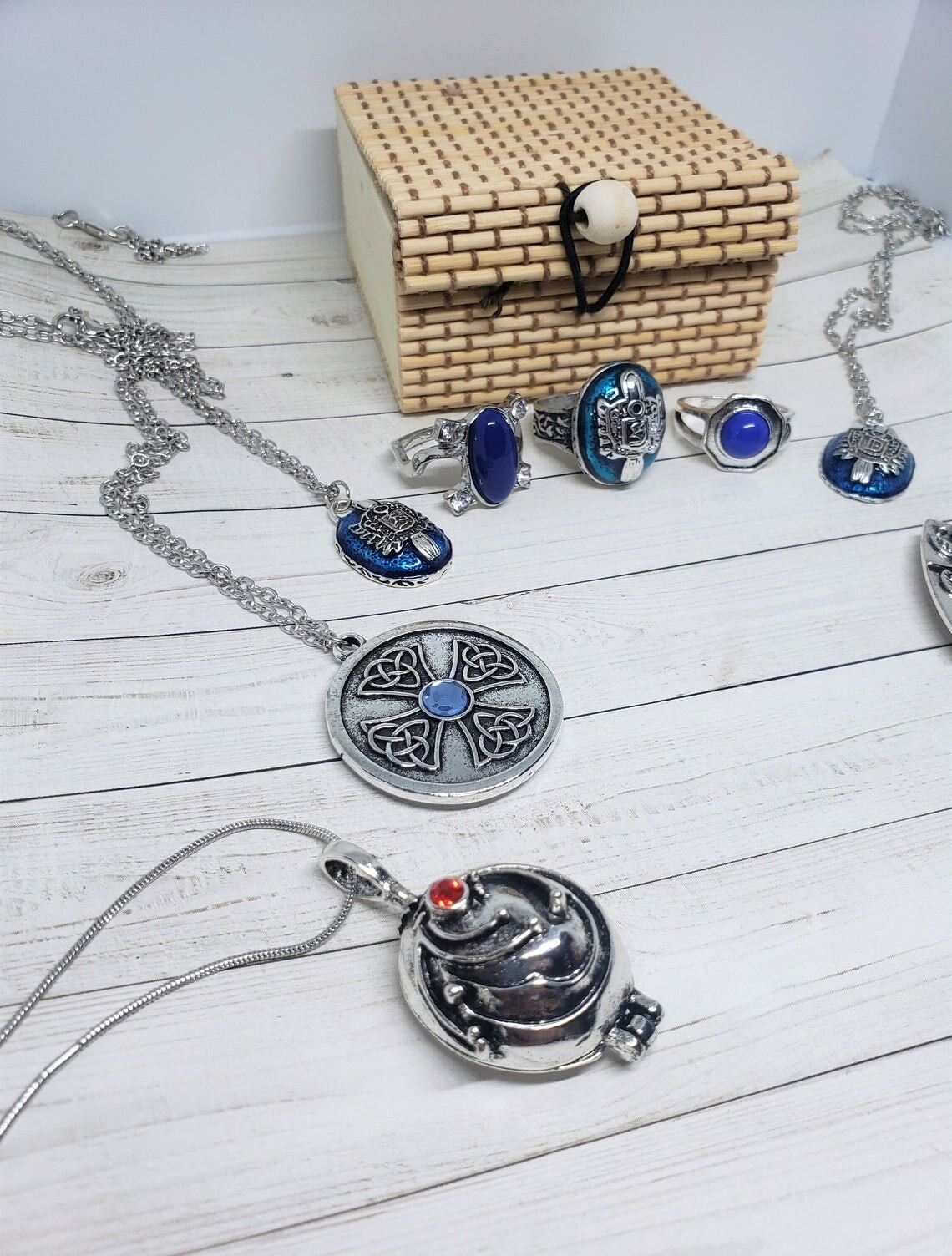 10 piece The Vampire Diaries Jewelry Box Set, Elena Gilbert Daylight Damon
