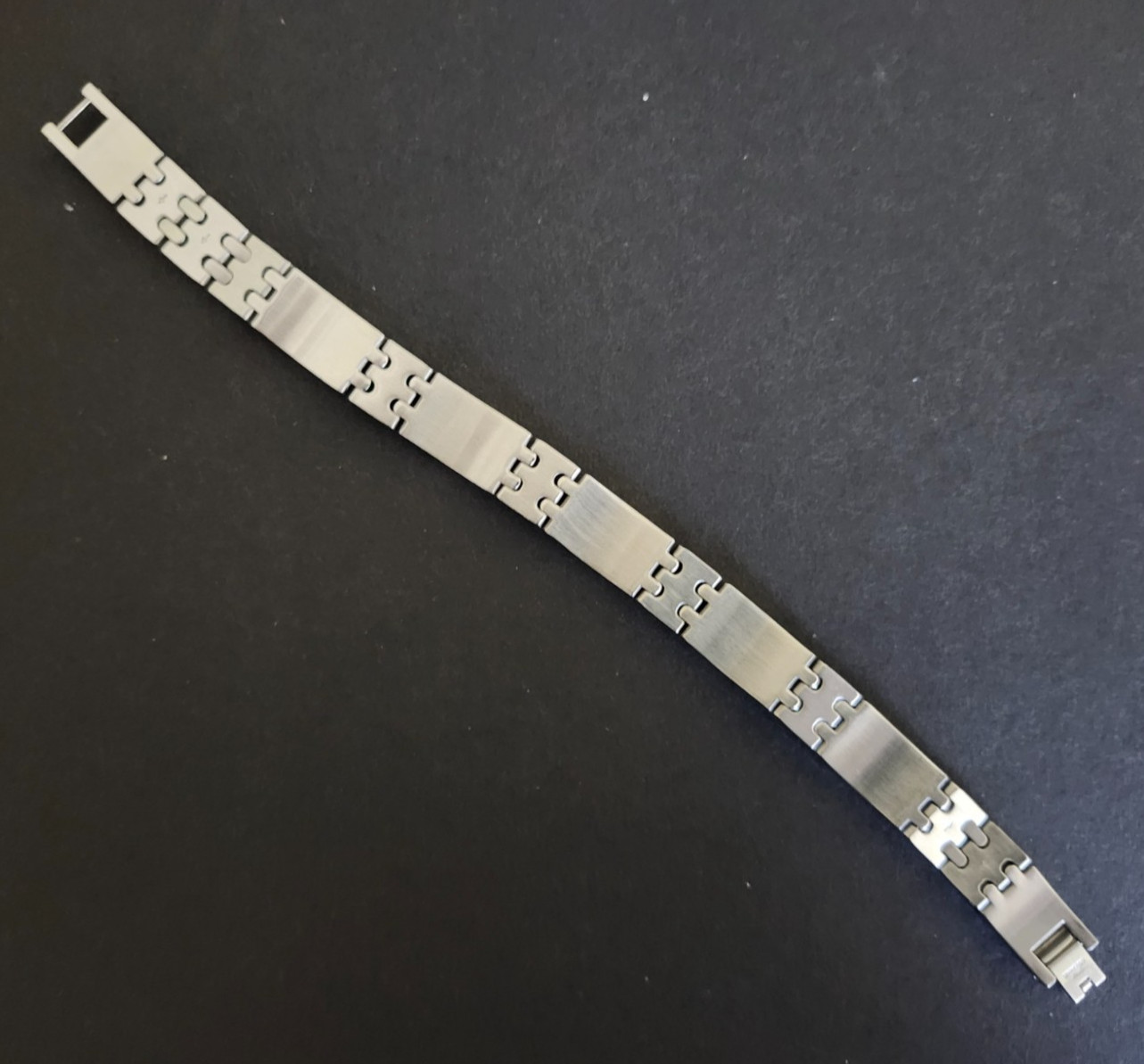 Men’s Stainless Steel Bracelet – Fold-Over Clasp – Approx. 8″