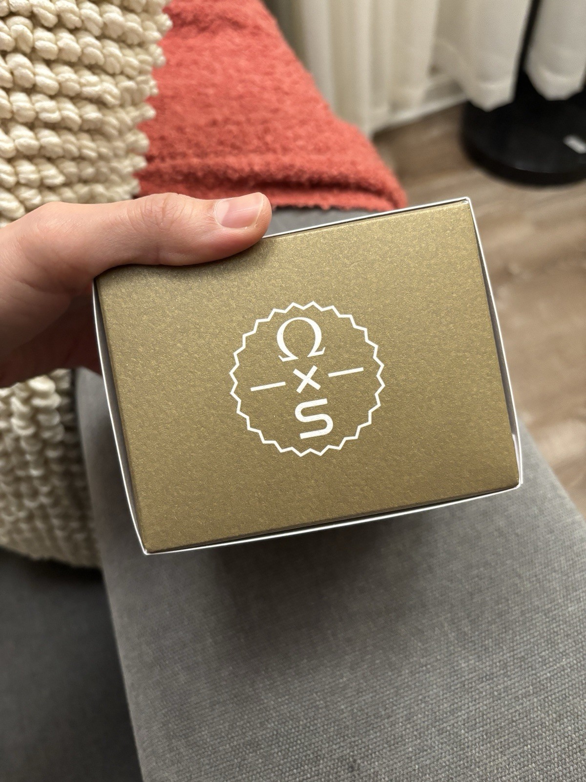 Brand NEW Never Worn Swatch OMEGA MISSION TO EARTHPHASE – MOONSHINE GOLD