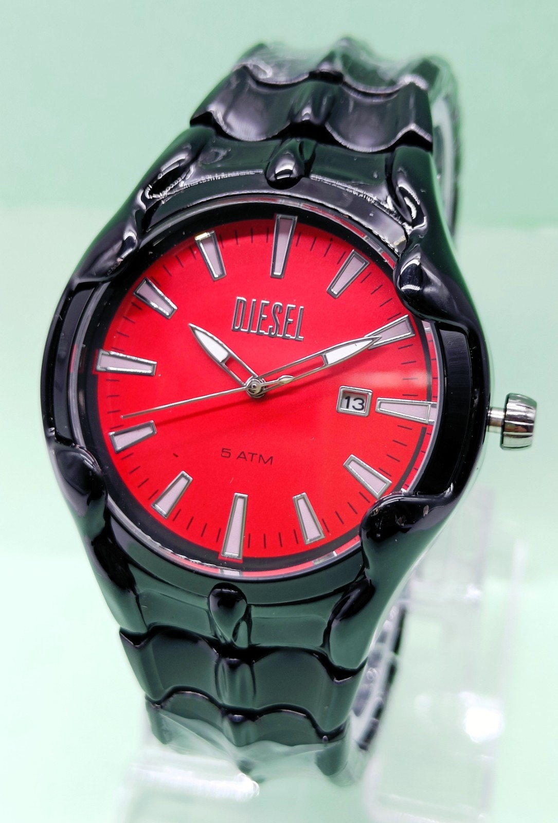 Fabulous Diesel Date Indicator Analog Dial Color Red Quartz Men’s Wrist Watch