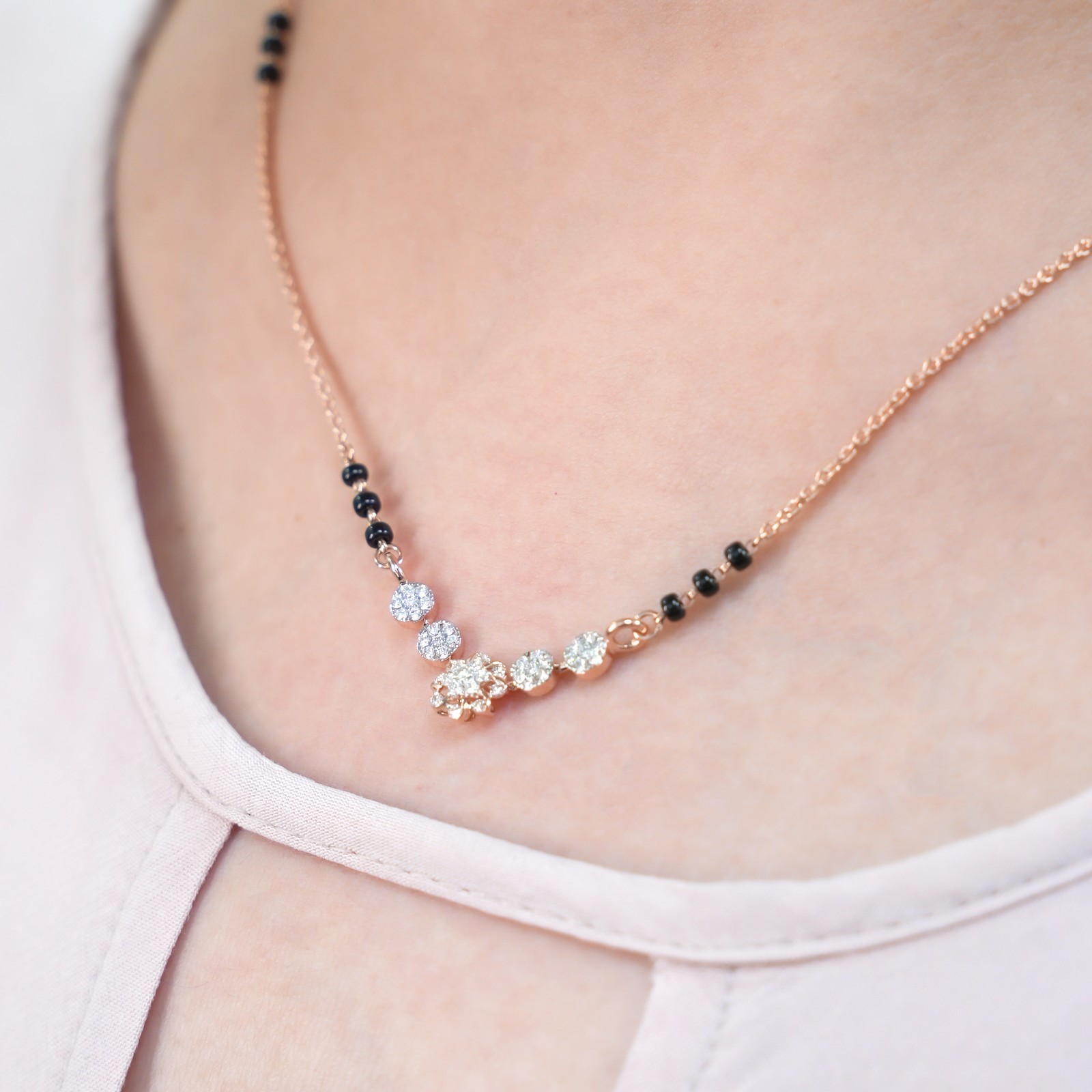 18 KARAT MANGALSUTRA NECKLACE | NATURAL DIAMOND IGI CERTIFIED | WOMAN