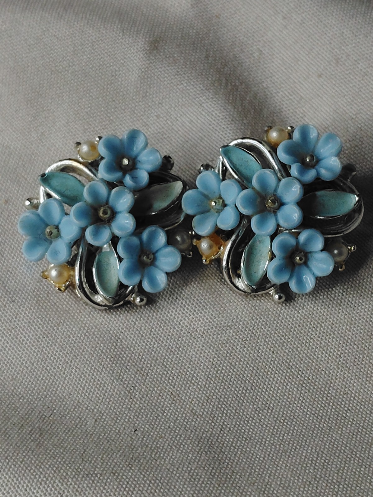 Blue Flower Cluster Clip-On Earrings Silver Tone Metal & Plastic