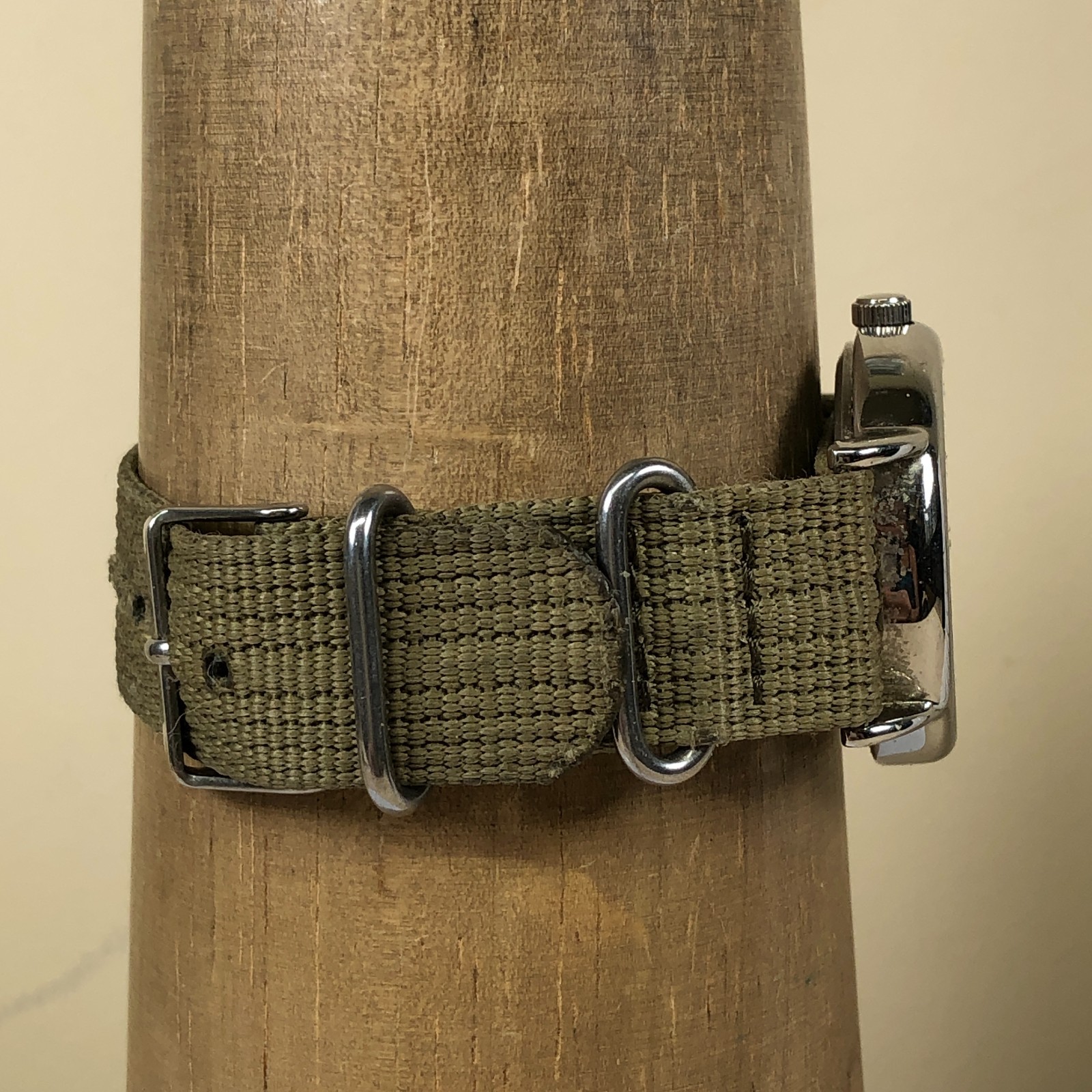 Timex Weekender Men T2N651 Field Indiglo Olive Nylon Strap Quartz 38mm Watch 8″