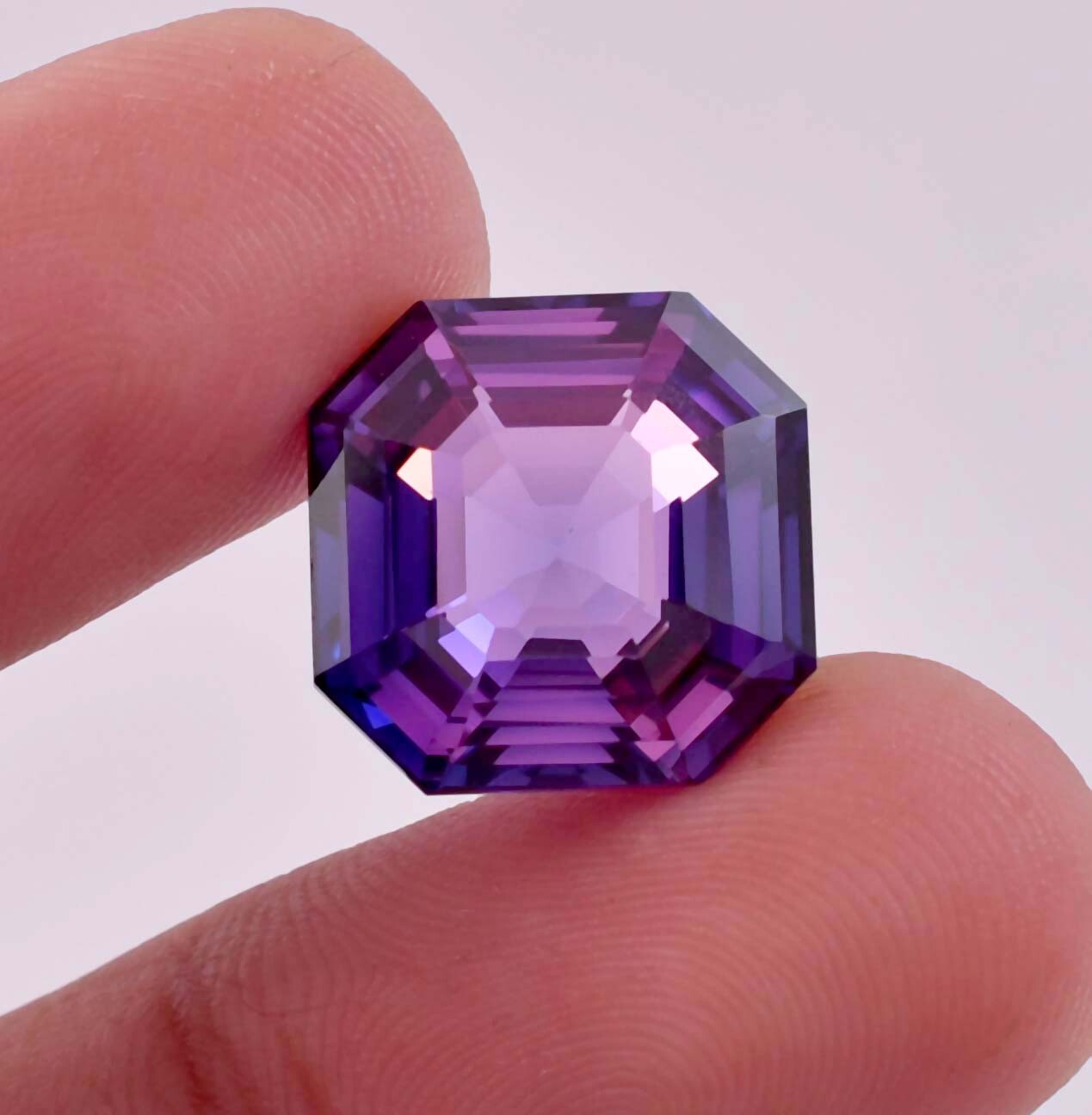 14 x 14 MM Flawless 16.04 Ct Natural Java Plum Sapphire Gemstone (GIT) Certified