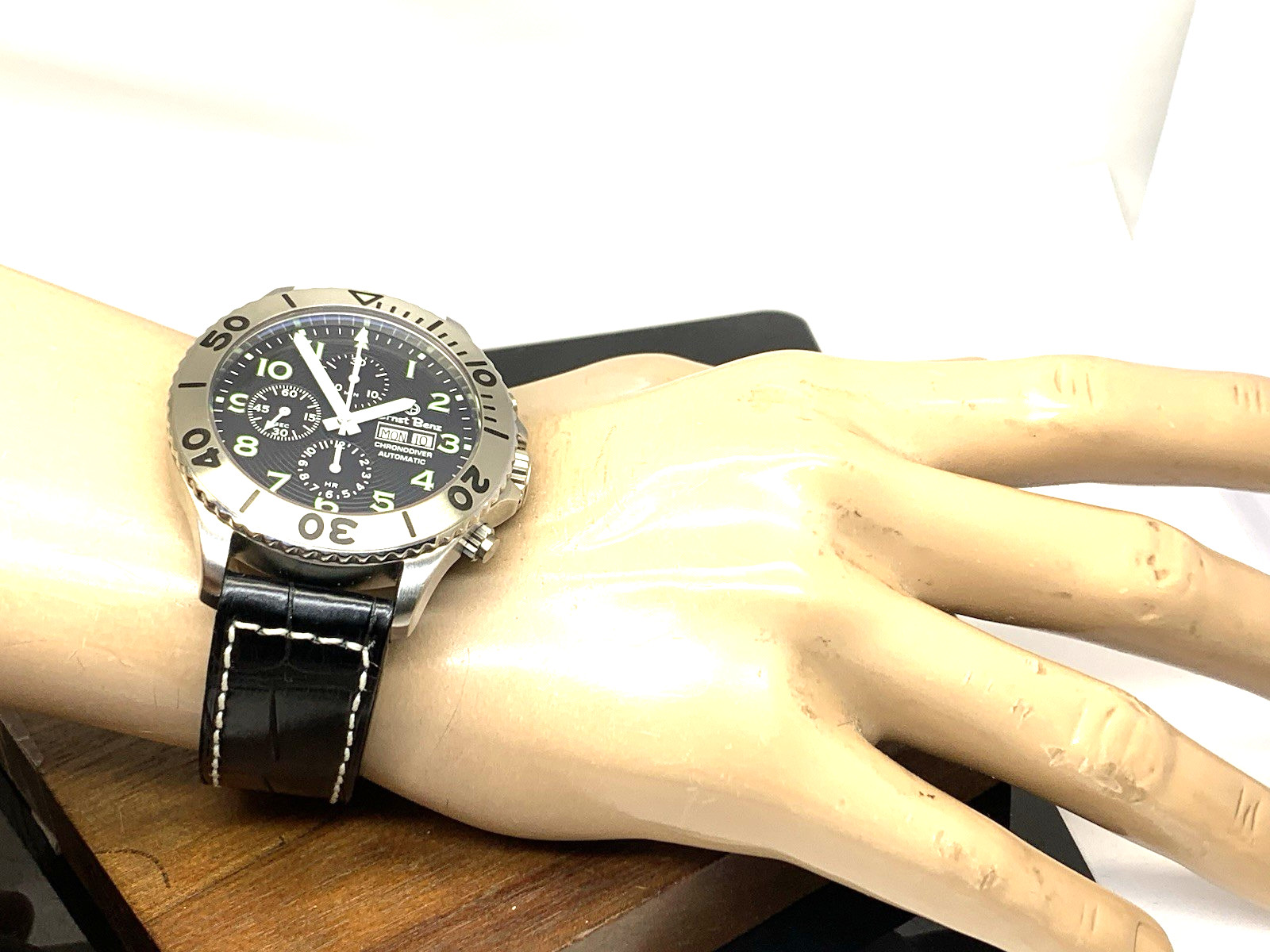 Ernst Benz Men’s Watch GC10721 Chrono Diver Swiss Automatic Black Dial 47mm